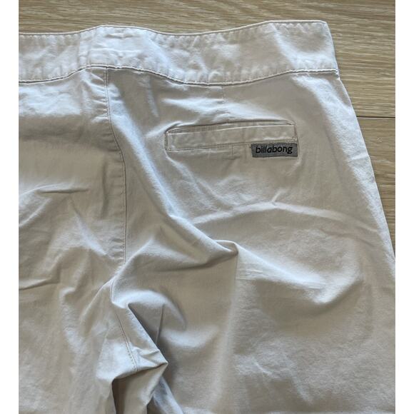 Billabong Women's Crop Capri Pants Khaki Tan 22" Inseam - Picture 4 of 10